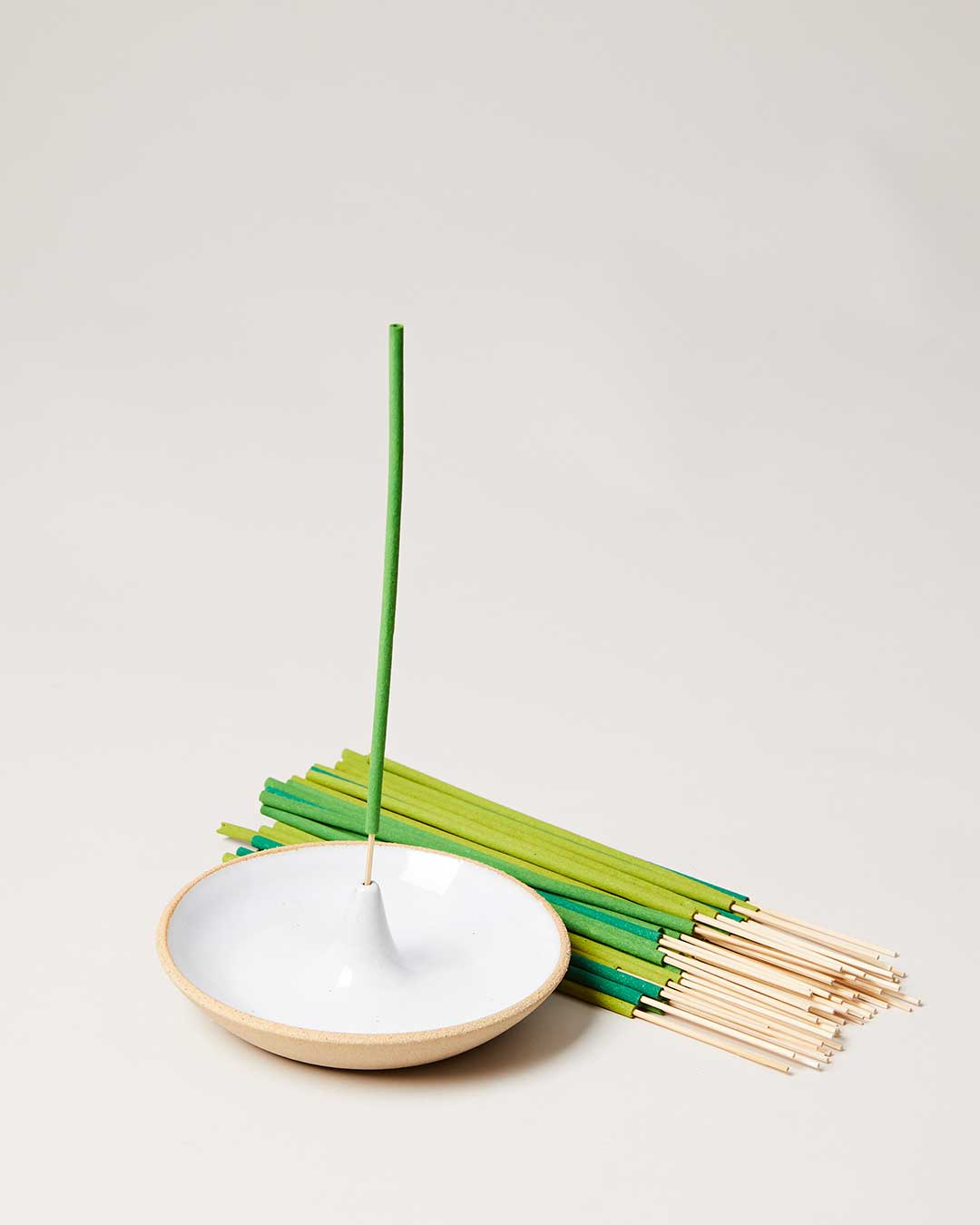 EVANS  Cup Insence Burner - Green  お香立て Ceramic Citronella Incense Burner — Skeem Design