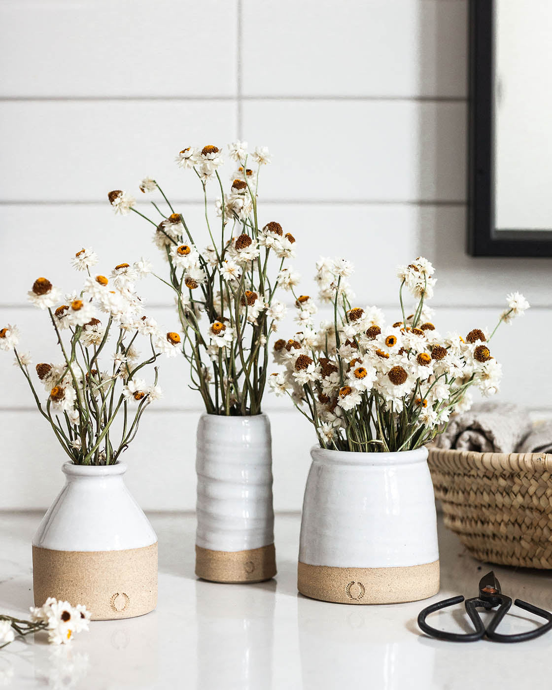 Farmhouse Pottery - Daisy Vase Set Trunk Vase Mini and Petite Daisies, image size:1120x1400