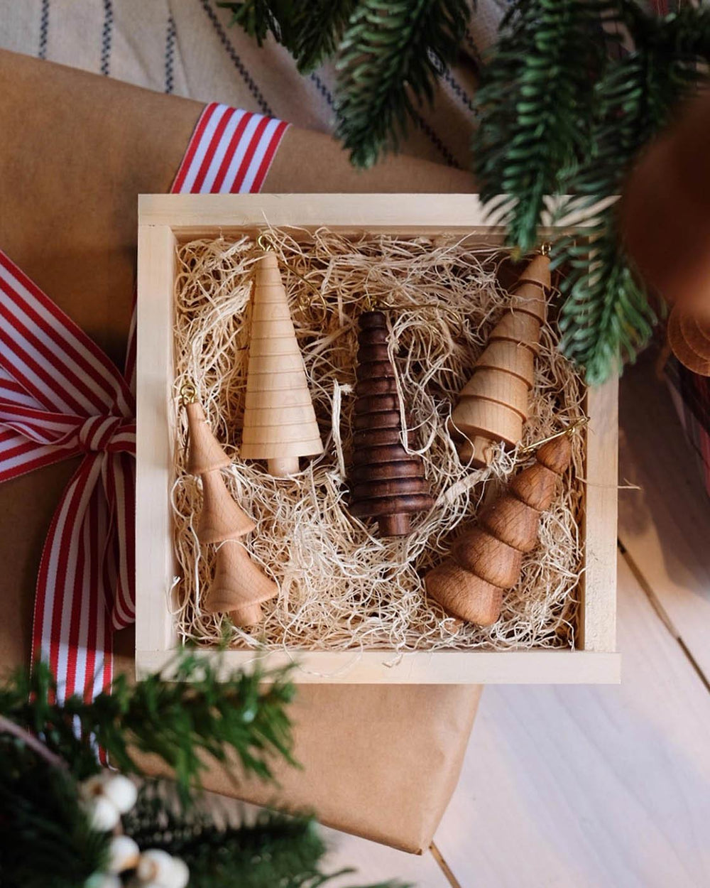 Crafted Woodland Ornament Gift Set