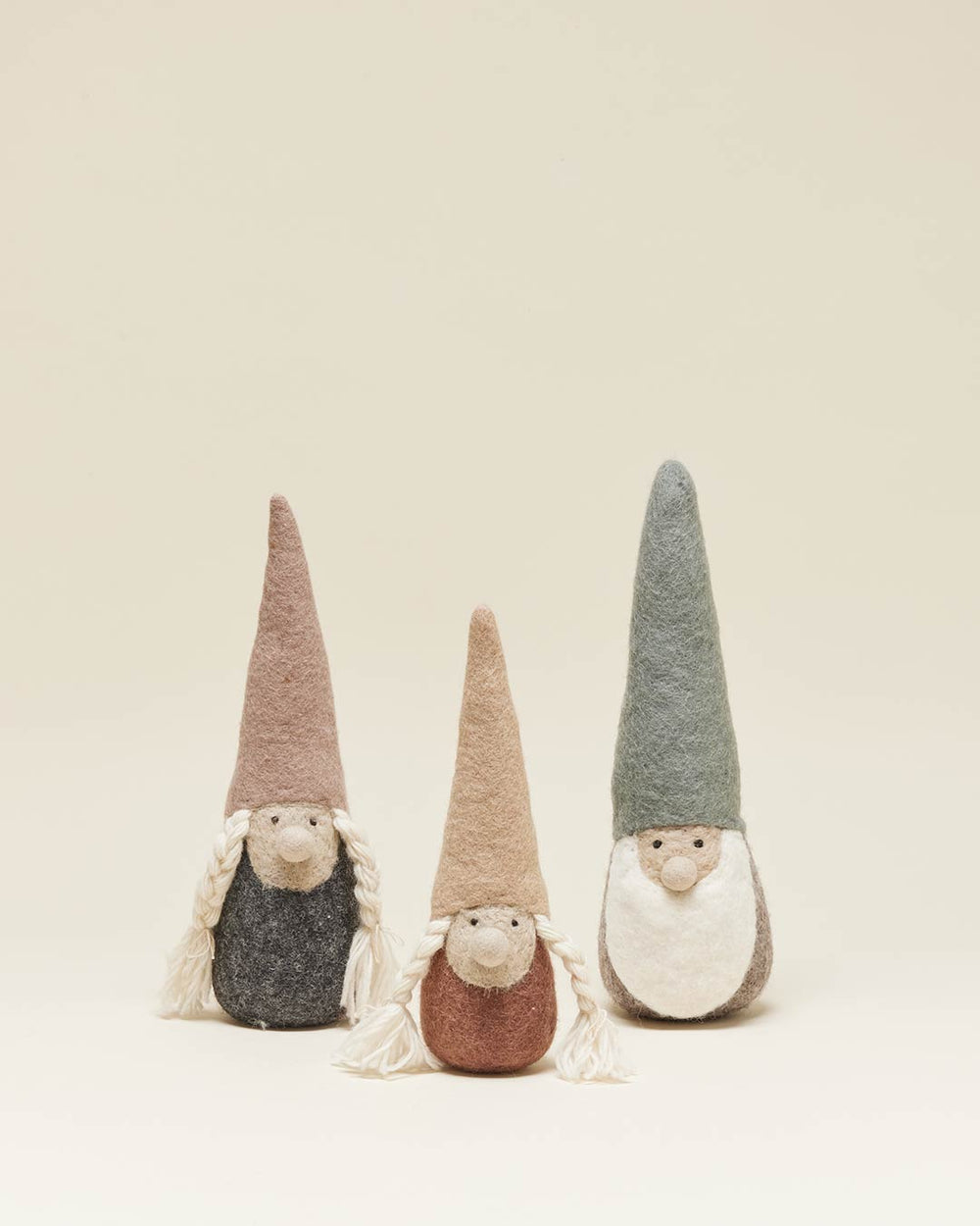 Christmas Gnome Wooden Needle Minder – Snuggly Monkey