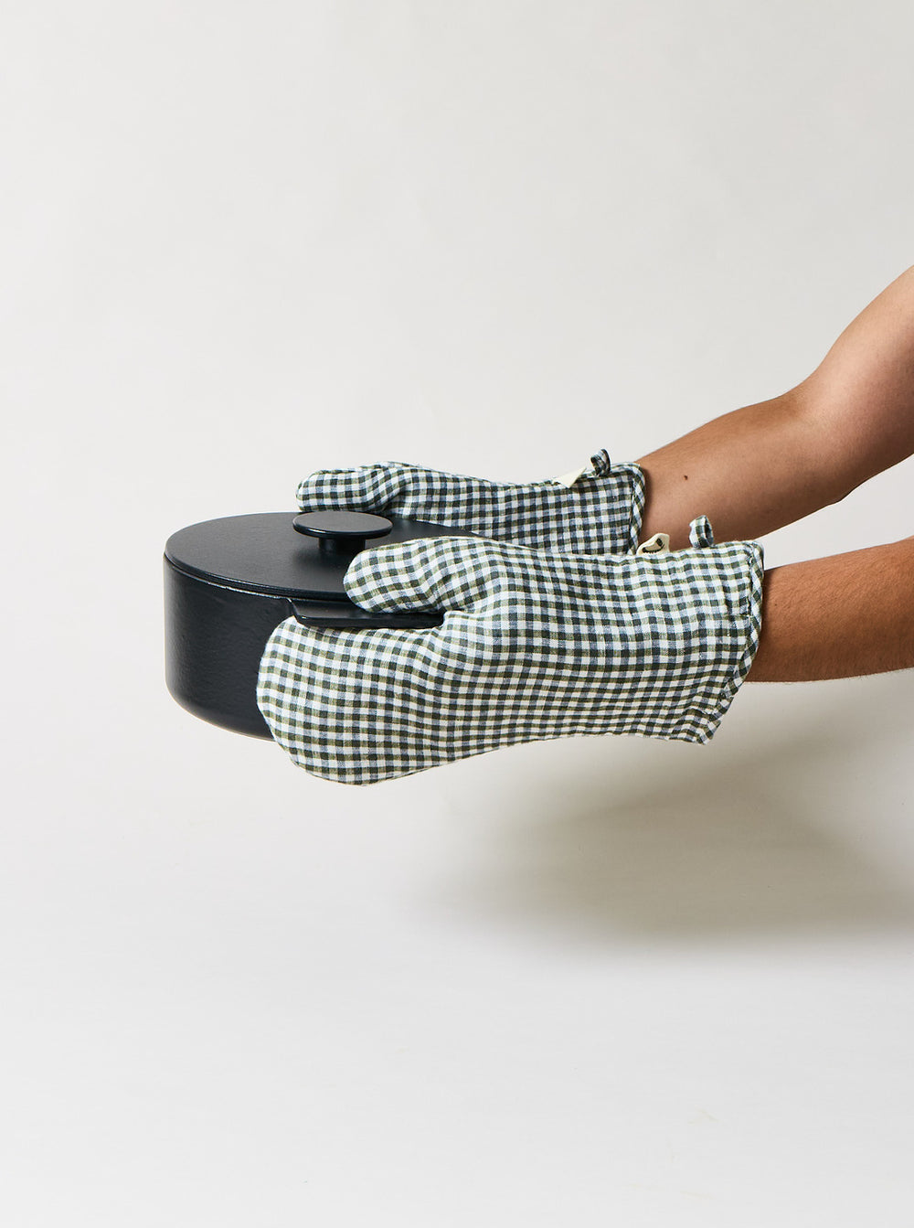 Farmhouse Gingham Oven Mitt - Blue Spruce
