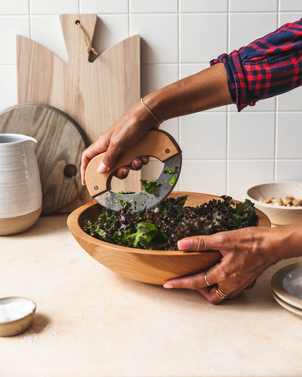3-in-1 Salad Chopper Lets You Rinse, Chop, and Serve Salads in 60