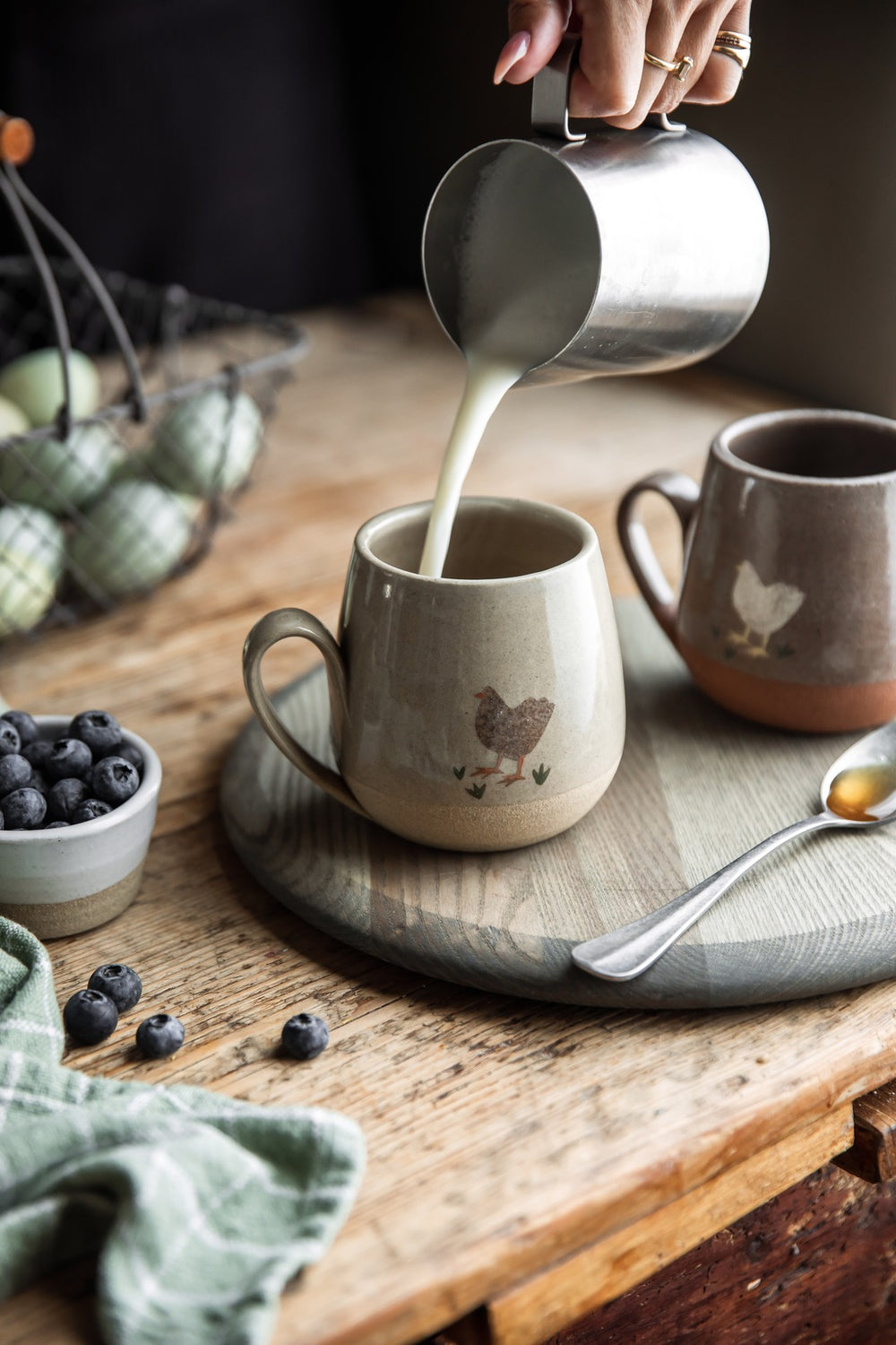 Farmhouse Pottery Hen Mug - Thumbnail 2