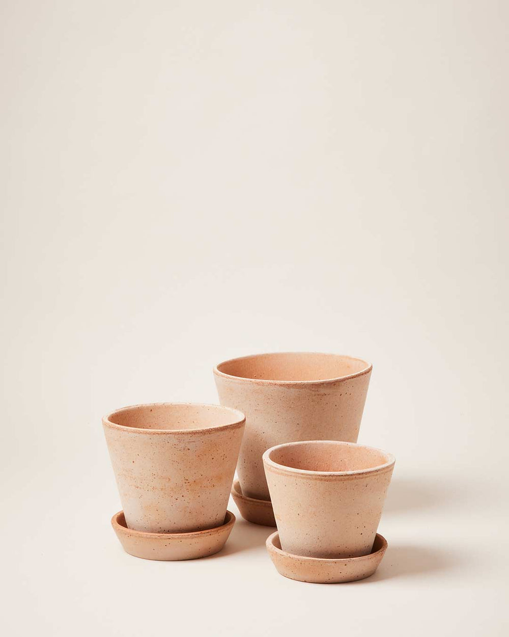 Simple Terracotta Garden Pot and Saucer