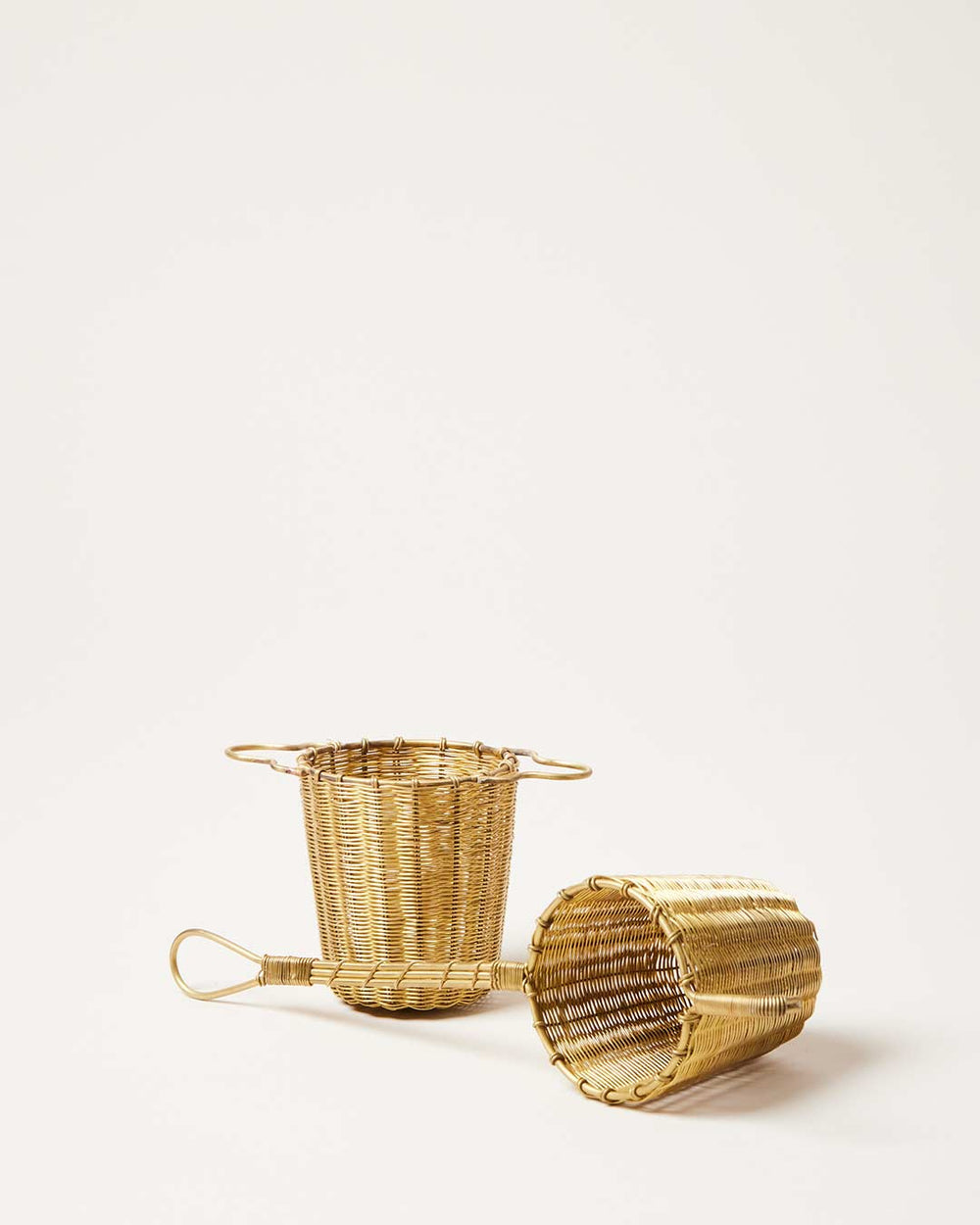 Woven Brass Tea Strainer – Farmhouse Pottery